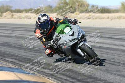 media/Dec-04-2025-Racers Edge (Thu) [[5ebc9f124d]]/3-B Group/3-Session 2 (Turn 7 Inside)/